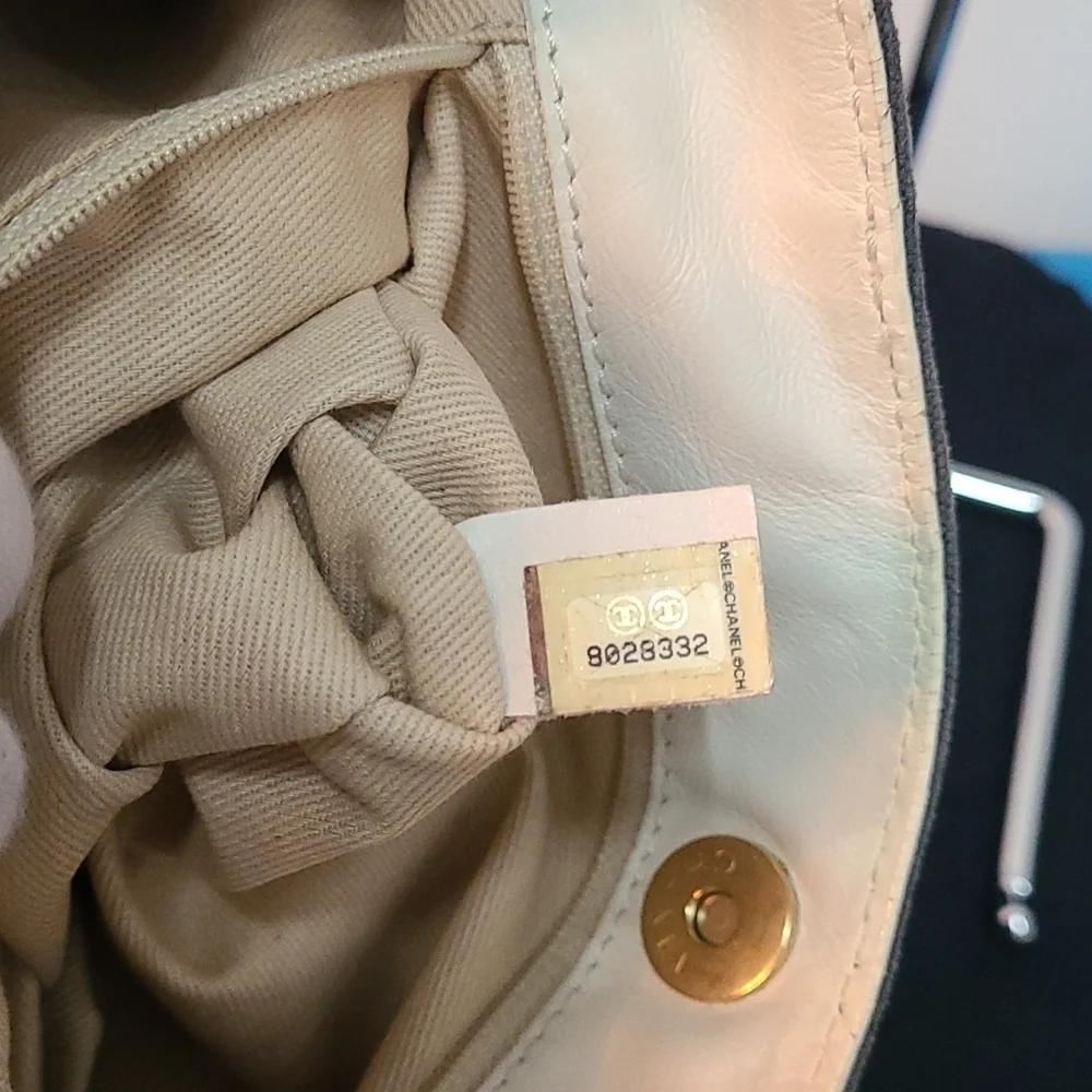 CHANEL CC Vintage Olsen Bag - Picture 13 of 17
